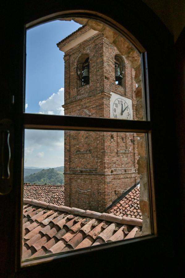 La Casa Del Castellano Hotel Cinzano Bagian luar foto