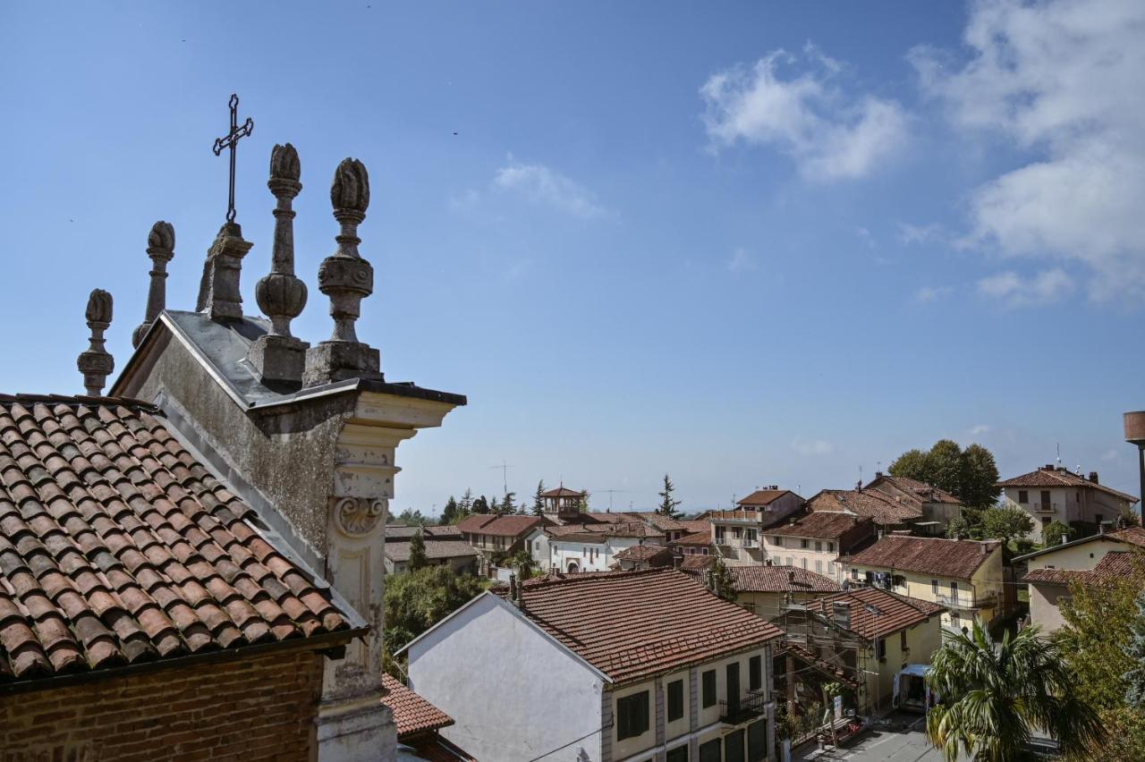 La Casa Del Castellano Hotel Cinzano Bagian luar foto